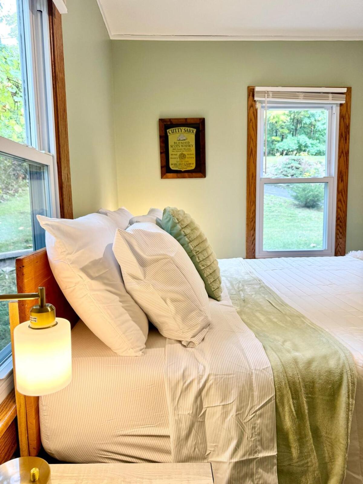 Cayuga Lake Cottage With Private Lake Access Washingtonville Luaran gambar